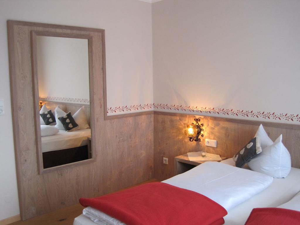 Hotel Zur Schonen Aussicht Ubersee Ngoại thất bức ảnh