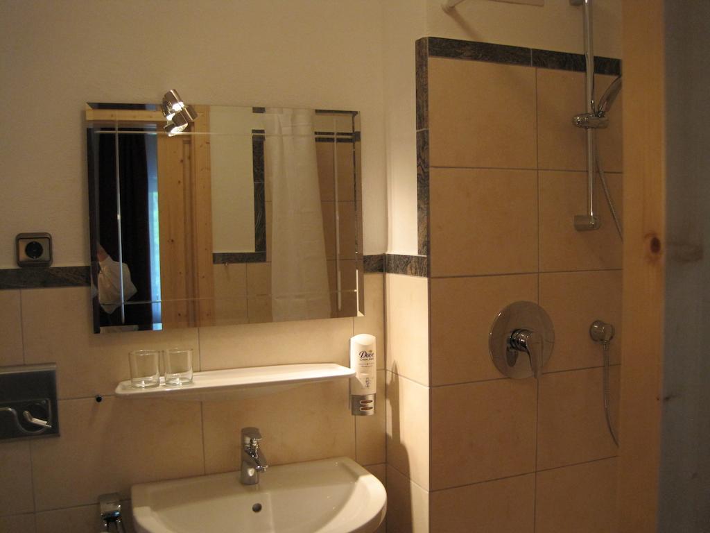 Hotel Zur Schonen Aussicht Ubersee Ngoại thất bức ảnh