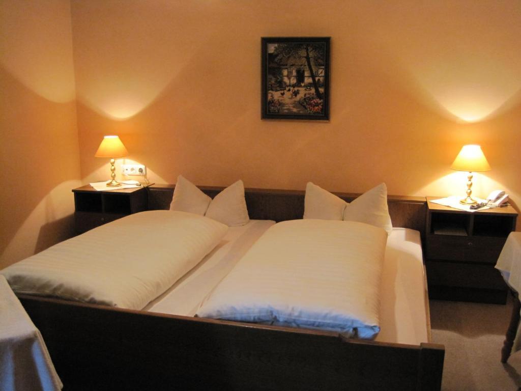 Hotel Zur Schonen Aussicht Ubersee Phòng bức ảnh